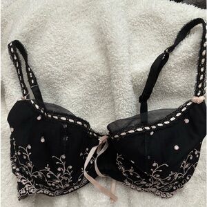 black and pink lace bra with bow